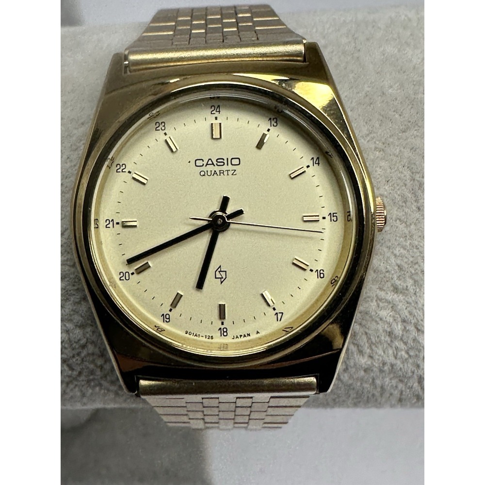 Casio MQ-600G New Battery Mod 319 30MM 8" Rare Gold Toned‎ G71